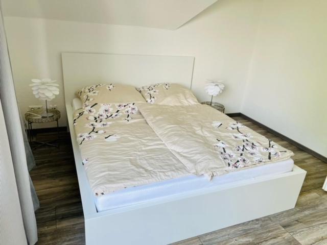 Apartment 160Qm 5 Schlafzimmer 1 Wohnzimmer Terrasse Und Balkon فيلهلمسهافن المظهر الخارجي الصورة